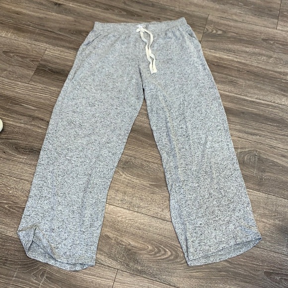 Women’s Grey wide bottom pants - Picture 3 of 7
